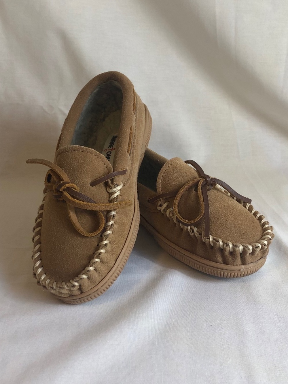 Minnetonka Kids slippers